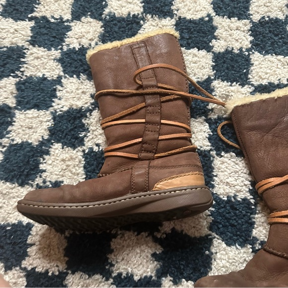 UGG Tall Catalina Boots Goober Brown Sheepskin Suede Lace Around Pull On. Size 6 - Picture 2 of 6